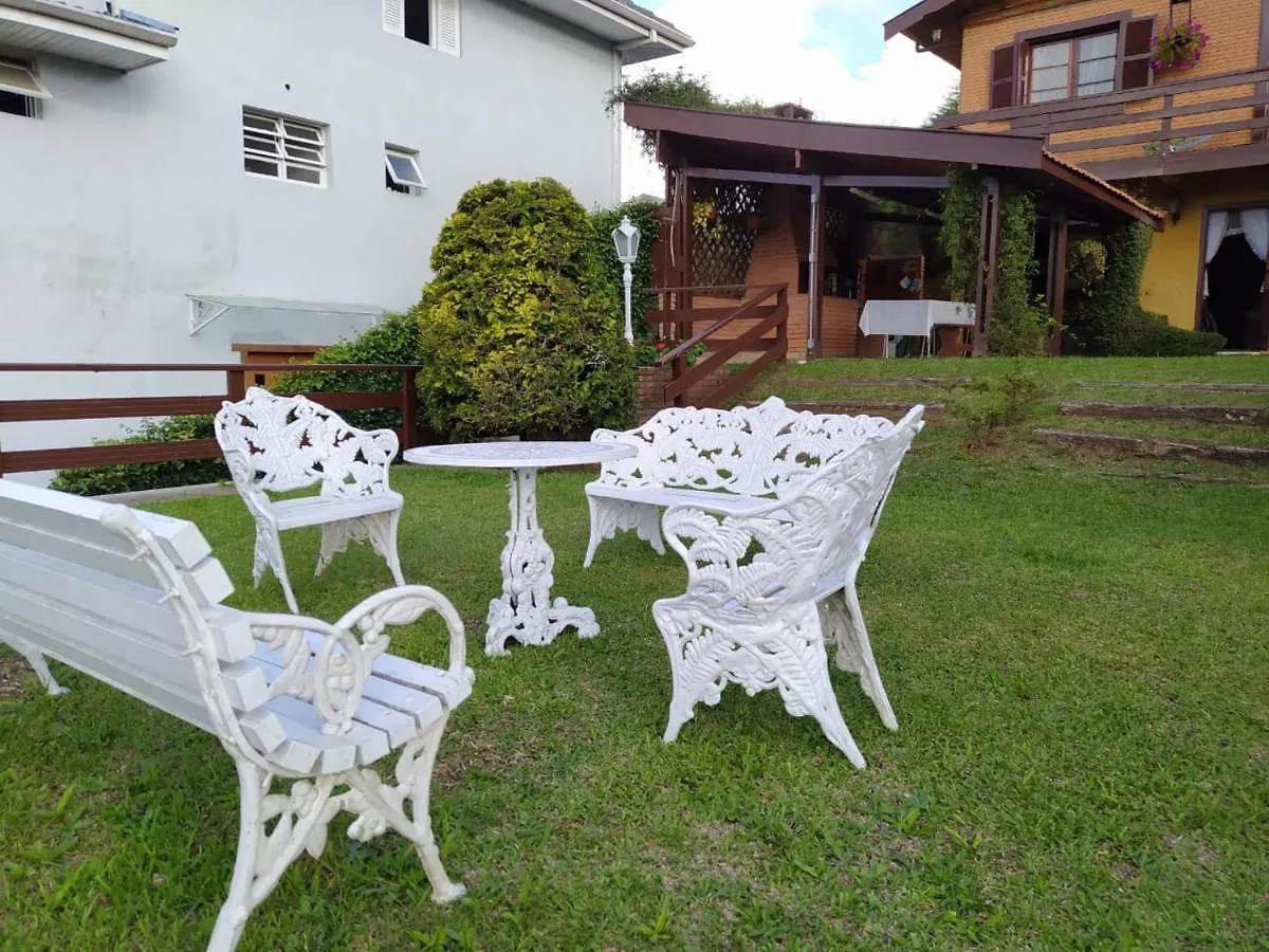Residencia Dos Mafra Apartment Campos do Jordao Homestay